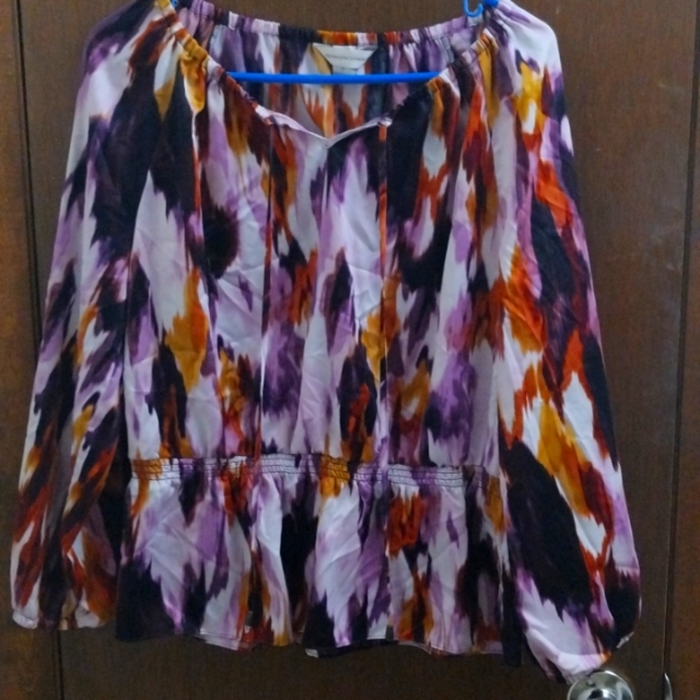 Woman's tri colored blouse